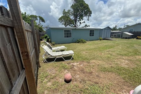 Villa ou maison à louer à Englewood, Floride: 2 chambres, 65.4 m2 № 1347540 - photo 1