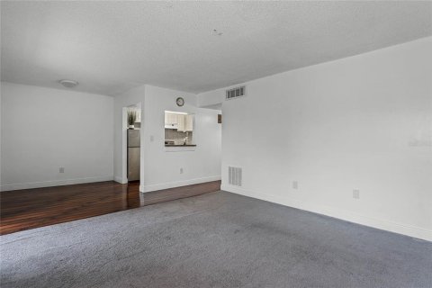 Condo in Orlando, Florida, 2 bedrooms  № 1190966 - photo 4