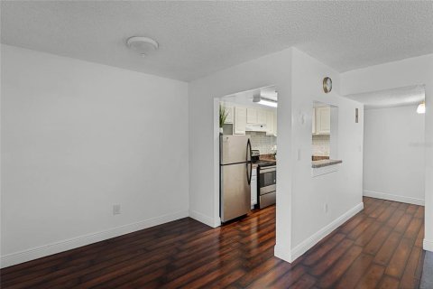 Condo in Orlando, Florida, 2 bedrooms  № 1190966 - photo 5