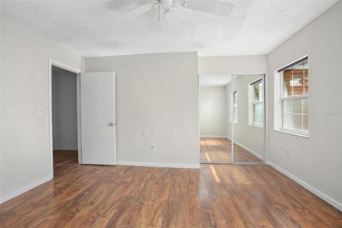 Condo in DeLand, Florida, 2 bedrooms  № 1247924 - photo 19