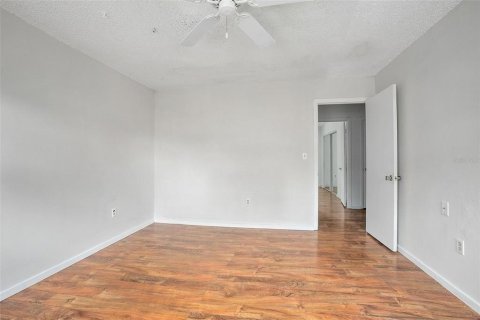 Condo in DeLand, Florida, 2 bedrooms  № 1247924 - photo 21