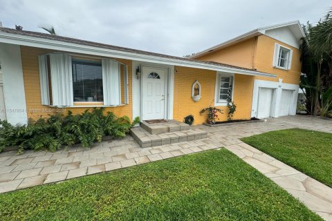 Casa en venta en Lake Worth, Florida, 5 dormitorios, 144.56 m2 № 1057816 - foto 7