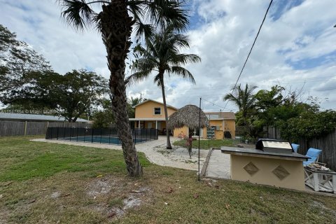 Casa en venta en Lake Worth, Florida, 5 dormitorios, 144.56 m2 № 1057816 - foto 24