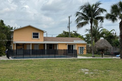 Villa ou maison à vendre à Lake Worth, Floride: 5 chambres, 144.56 m2 № 1057816 - photo 18