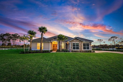 House in Jupiter, Florida 4 bedrooms, 354.98 sq.m. № 1031960 - photo 9