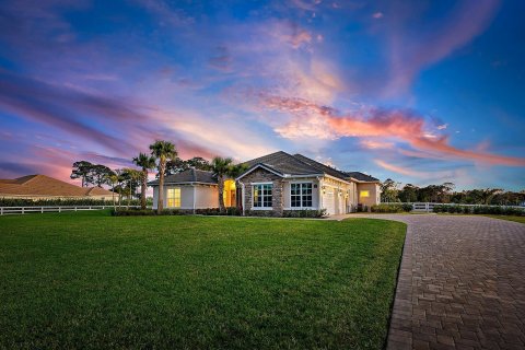 House in Jupiter, Florida 4 bedrooms, 354.98 sq.m. № 1031960 - photo 23