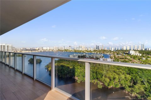 Condominio en venta en North Miami Beach, Florida, 3 dormitorios, 144.56 m2 № 1028888 - foto 13
