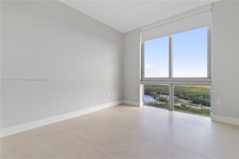 Condominio en venta en North Miami Beach, Florida, 3 dormitorios, 144.56 m2 № 1028888 - foto 18