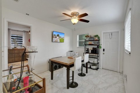 Villa ou maison à vendre à Miami Gardens, Floride: 3 chambres, 129.23 m2 № 1028889 - photo 22
