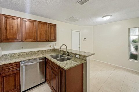 Casa en venta en Tampa, Florida, 3 dormitorios, 116.31 m2 № 1344771 - foto 8