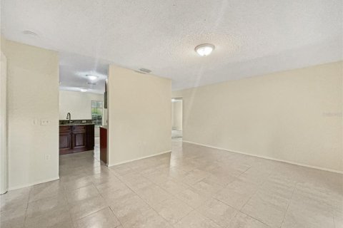 House in Tampa, Florida 3 bedrooms, 116.31 sq.m. № 1344771 - photo 14