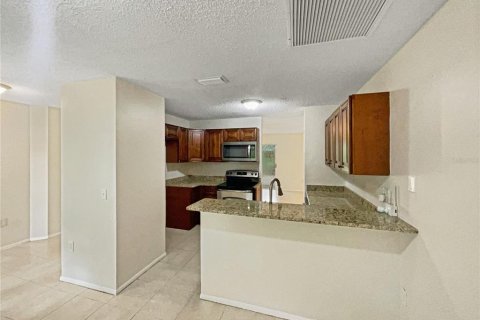 Casa en venta en Tampa, Florida, 3 dormitorios, 116.31 m2 № 1344771 - foto 2