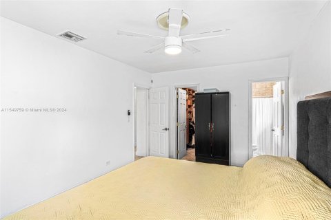 Casa en venta en North Miami Beach, Florida, 3 dormitorios, 152.27 m2 № 1065111 - foto 13