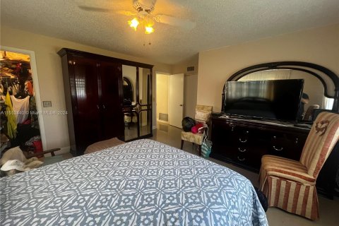 Condo in Boynton Beach, Florida, 2 bedrooms  № 1072068 - photo 12