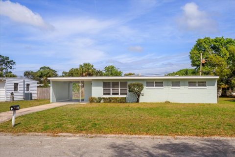 House in Cocoa, Florida 3 bedrooms, 108.51 sq.m. № 1375095 - photo 2