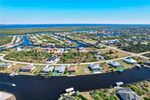 Villa ou maison à vendre à Port Charlotte, Floride: 3 chambres, 206.34 m2 № 1346375 - photo 3