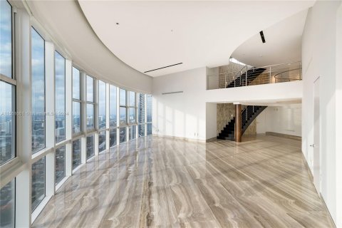 Copropriété à vendre à Sunny Isles Beach, Floride: 6 chambres, 532.05 m2 № 1071796 - photo 6