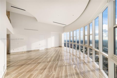 Copropriété à vendre à Sunny Isles Beach, Floride: 6 chambres, 532.05 m2 № 1071796 - photo 7