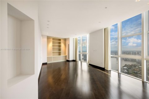 Condo in Sunny Isles Beach, Florida, 6 bedrooms  № 1071796 - photo 19