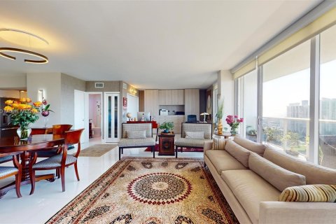 Condo in Aventura, Florida, 2 bedrooms  № 1071759 - photo 11