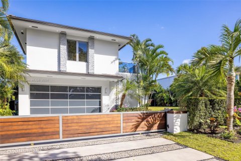 Casa en venta en Miami Shores, Florida, 4 dormitorios, 392.51 m2 № 1049460 - foto 8