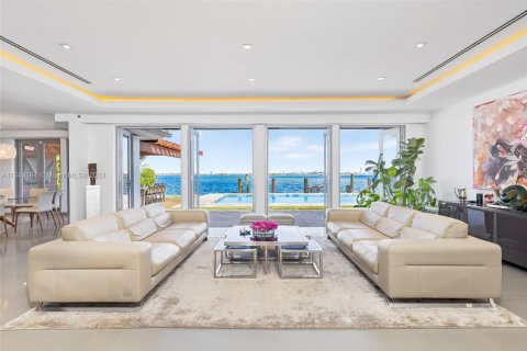 Casa en venta en Miami Shores, Florida, 4 dormitorios, 392.51 m2 № 1049460 - foto 15