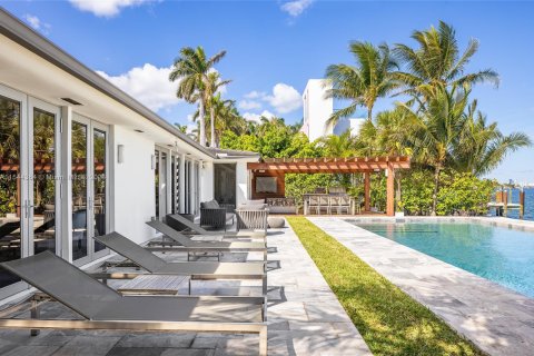 Casa en venta en Miami Shores, Florida, 4 dormitorios, 392.51 m2 № 1049460 - foto 6