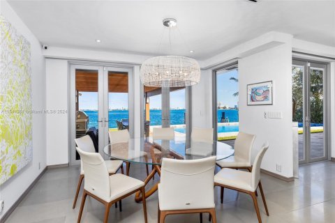 Villa ou maison à vendre à Miami Shores, Floride: 4 chambres, 392.51 m2 № 1049460 - photo 19