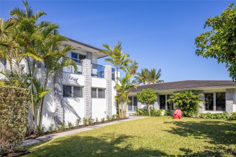 Casa en venta en Miami Shores, Florida, 4 dormitorios, 392.51 m2 № 1049460 - foto 9