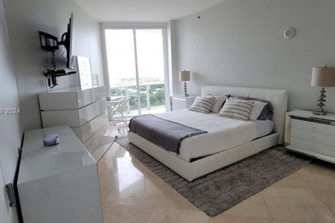 Condo in Sunny Isles Beach, Florida, 2 bedrooms  № 1397343 - photo 18