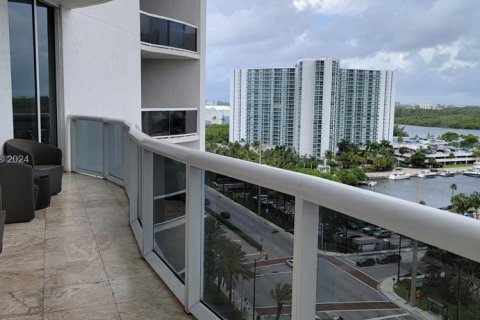 Condo in Sunny Isles Beach, Florida, 2 bedrooms  № 1397343 - photo 16