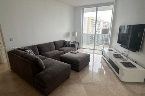 Condo in Sunny Isles Beach, Florida, 2 bedrooms  № 1397343 - photo 9