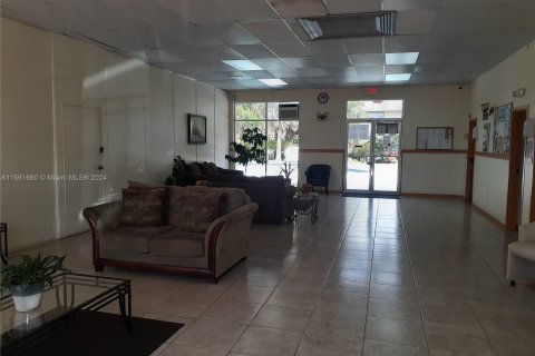 Copropriété à vendre à Deerfield Beach, Floride: 2 chambres, 119.84 m2 № 1096885 - photo 4