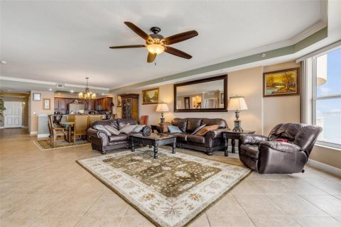 Condo in Daytona Beach Shores, Florida, 3 bedrooms  № 1379490 - photo 13