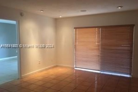 Condominio en venta en Miami, Florida, 1 dormitorio, 74.97 m2 № 1233759 - foto 4