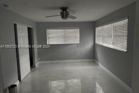 Villa ou maison à vendre à Lauderhill, Floride: 4 chambres, 148.74 m2 № 1078061 - photo 8