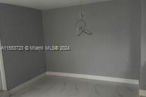 Casa en venta en Lauderhill, Florida, 4 dormitorios, 148.74 m2 № 1078061 - foto 6