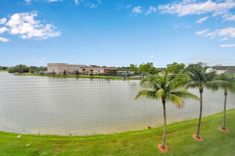 Copropriété à vendre à Boca Raton, Floride: 2 chambres, 93.65 m2 № 1026372 - photo 5