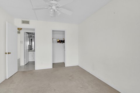 Copropriété à vendre à Boca Raton, Floride: 2 chambres, 93.65 m2 № 1026372 - photo 13