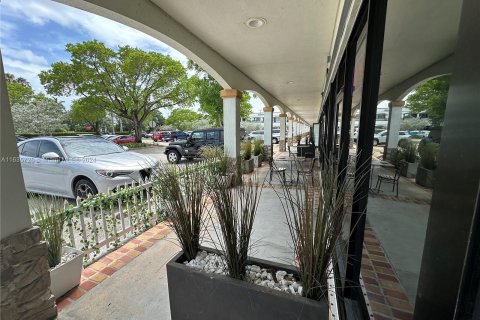 Propiedad comercial en venta en Pembroke Pines, Florida № 1305568 - foto 6