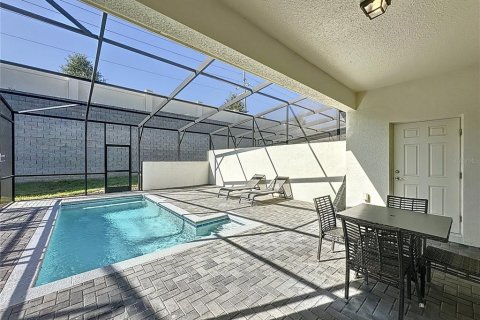 Townhouse in Davenport, Florida 5 bedrooms, 212.1 sq.m. № 1381058 - photo 15