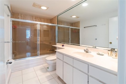 Condominio en venta en Miami, Florida, 3 dormitorios, 158.96 m2 № 1398060 - foto 15