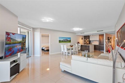 Condominio en venta en Miami, Florida, 3 dormitorios, 173.26 m2 № 1399444 - foto 30