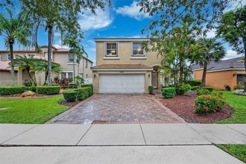 Casa en venta en Miramar, Florida, 4 dormitorios, 267 m2 № 1399488 - foto 1