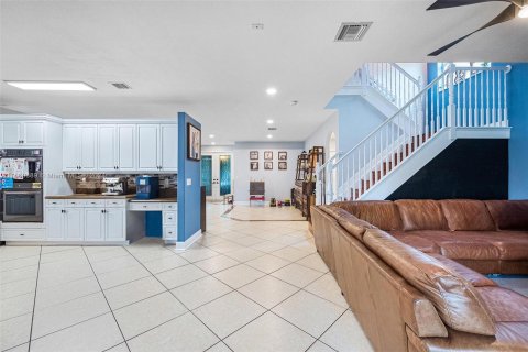 Casa en venta en Miramar, Florida, 4 dormitorios, 267 m2 № 1399488 - foto 21