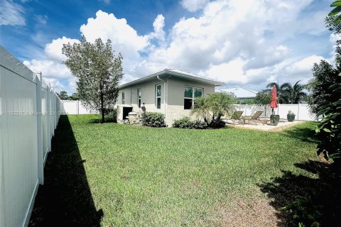 Villa ou maison à vendre à Palm City, Floride: 4 chambres, 222.69 m2 № 1345786 - photo 28