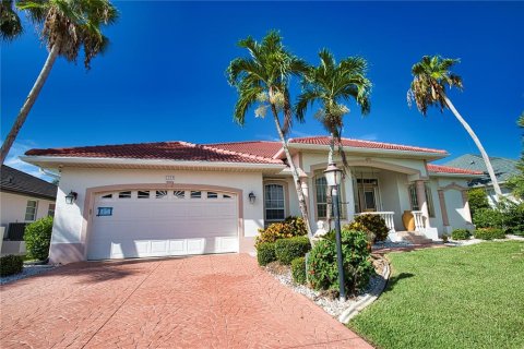 Villa ou maison à vendre à Punta Gorda, Floride: 3 chambres, 252.51 m2 № 1304571 - photo 4