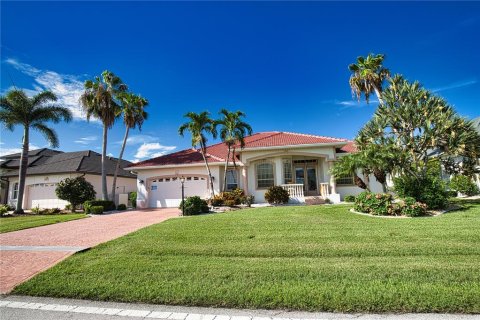 Villa ou maison à vendre à Punta Gorda, Floride: 3 chambres, 252.51 m2 № 1304571 - photo 5