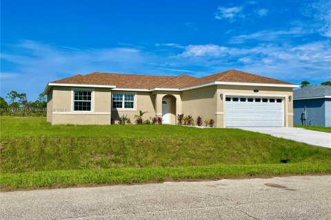 Casa en venta en Lake Placid, Florida, 3 dormitorios, 141.3 m2 № 1071798 - foto 2
