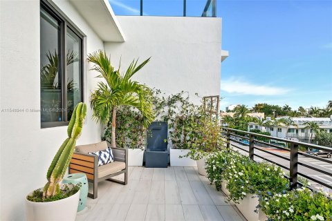 Condominio en venta en Miami Beach, Florida, 3 dormitorios, 179.12 m2 № 1071762 - foto 27